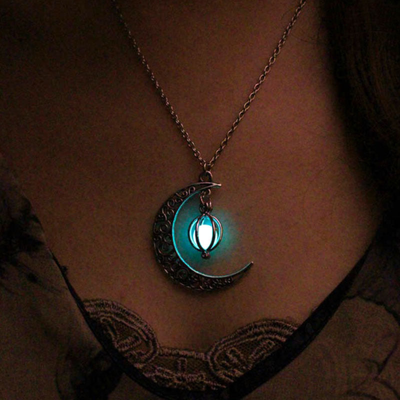 Moon Glowing Necklace